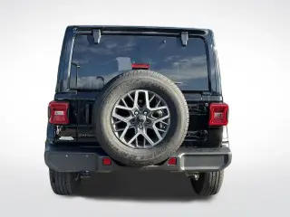 Jeep Wrangler 2025 4x4 Sahara 4p SUV