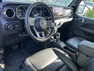 Jeep Wrangler 2025 4x4 Sahara 4p SUV