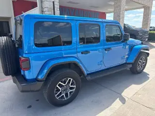 Jeep Wrangler 2024 4x4 Sahara 4p SUV