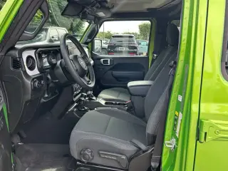 Jeep Wrangler 2025 4x4 Willys 4dr SUV