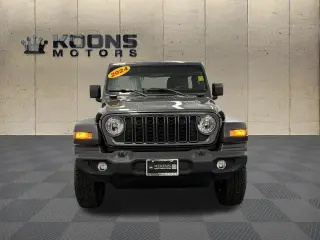 Jeep Wrangler 2024 4x4 Sport 4p SUV