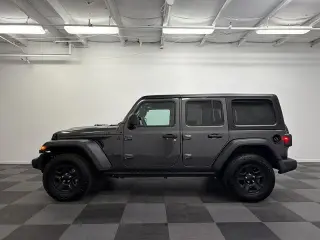 Jeep Wrangler 2024 4x4 Sport 4p SUV