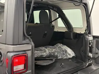Jeep Wrangler 2024 4x4 Sport 4p SUV