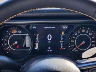 Jeep Wrangler 2024 4x4 Sport 4p SUV
