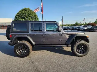 Jeep Wrangler 2024 4x4 Sport 4p SUV