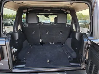 Jeep Wrangler 2024 4x4 Sport 4p SUV