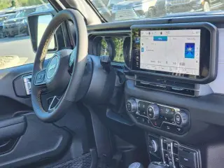 Jeep Wrangler 2024 4x4 Sport 4p SUV