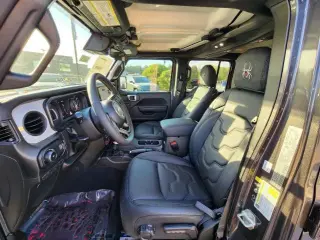 Jeep Wrangler 2024 4x4 Sport 4p SUV