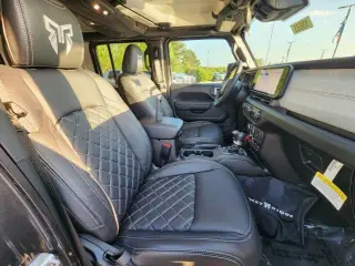 Jeep Wrangler 2024 4x4 Sport 4p SUV