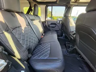 Jeep Wrangler 2024 4x4 Sport 4p SUV