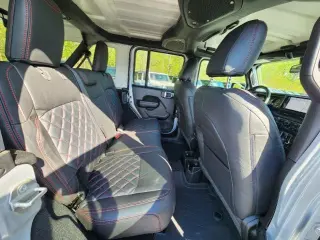 Jeep Wrangler 2024 4x4 Sport 4p SUV