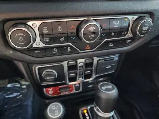 Jeep Wrangler 2024 4x4 Sport 4p SUV