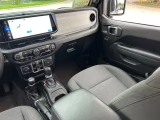 Jeep Wrangler 2025 4x4 Willys 4dr SUV