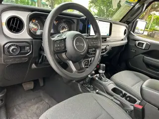 Jeep Wrangler 2025 4x4 Willys 4dr SUV