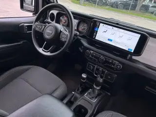Jeep Wrangler 2025 4x4 Willys 4dr SUV