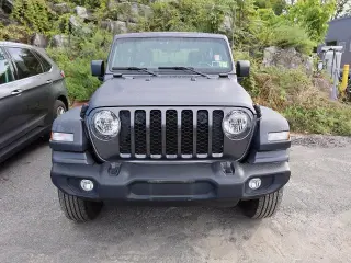 Jeep Wrangler 2024 4x4 Sport 2p SUV