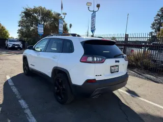 Jeep Cherokee 2019 4x4 Latitude Plus 4dr SUV
