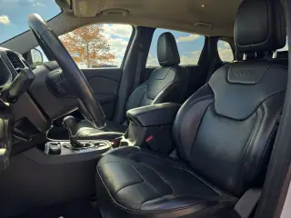 Jeep Cherokee 2019 4x4 Limited 4dr SUV