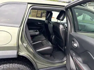 Jeep Cherokee 2019 4x4 Trailhawk 4dr SUV