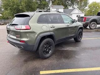 Jeep Cherokee 2019 4x4 Trailhawk 4dr SUV