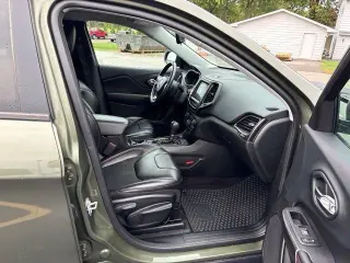 Jeep Cherokee 2019 4x4 Trailhawk 4dr SUV
