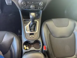 Jeep Cherokee 2018 Latitude Plus 4dr SUV
