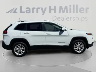 Jeep Cherokee 2018 Latitude Plus 4dr SUV