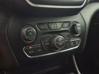 Jeep Cherokee 2020 Latitude Plus 4p SUV