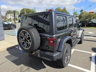 Jeep Wrangler 2023 4x4 Sahara 4xe 4dr SUV