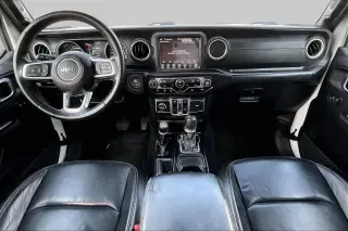 Jeep Wrangler Unlimited 2018 4x4 Sahara 4dr SUV (lanzamiento a mitad de año)