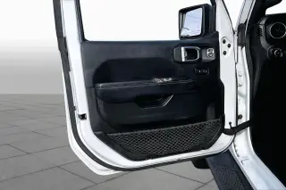 Jeep Wrangler Unlimited 2018 4x4 Sahara 4dr SUV (lanzamiento a mitad de año)