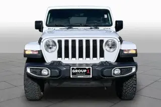 Jeep Wrangler Unlimited 2018 4x4 Sahara 4dr SUV (lanzamiento a mitad de año)