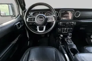 Jeep Wrangler Unlimited 2018 4x4 Sahara 4dr SUV (lanzamiento a mitad de año)
