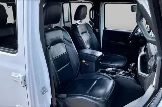 Jeep Wrangler Unlimited 2018 4x4 Sahara 4dr SUV (lanzamiento a mitad de año)