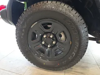 Jeep Wrangler Unlimited 2018 4x4 Sport 4p SUV (lanzamiento medio del año)