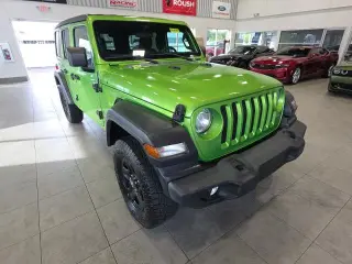 Jeep Wrangler Unlimited 2018 4x4 Sport 4p SUV (lanzamiento medio del año)