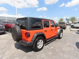 Jeep Wrangler Unlimited 2020 4x4 Sport SUV de 4 puertas