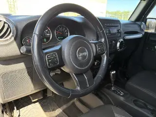 Jeep Wrangler Unlimited 2015 4x4 Sahara 4p SUV