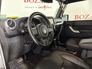 Jeep Wrangler Unlimited 2015 4x4 Sahara 4p SUV