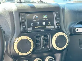 Jeep Wrangler Unlimited 2014 4x4 Sahara SUV 4p