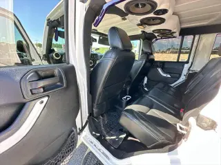 Jeep Wrangler Unlimited 2014 4x4 Sahara SUV 4p