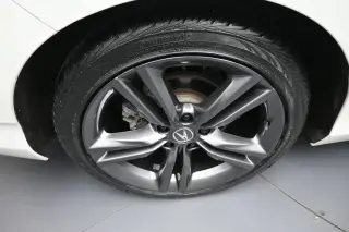 Acura Integra 2024 4dr Liftback CVT con Tecnología y Paquete A-SPEC