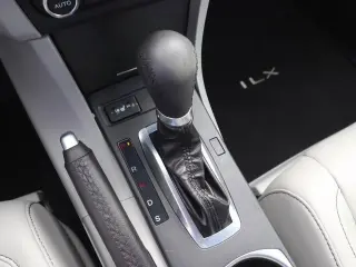 Acura ILX 2020 4dr Sedan con Paquete Premium