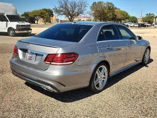 Mercedes-Benz Clase E 2014 E 350 Luxury Sedán de 4 puertas