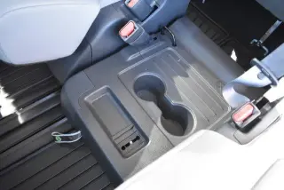 Toyota Sienna 2024 XLE 8-Pasajeros 4dr Mini-Van