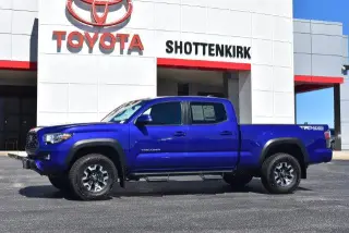 Toyota Tacoma 2023 4x4 TRD Todo Terreno 4p Doble Cabina 6.1 ft LB