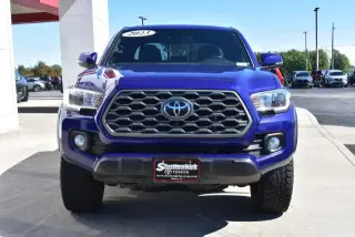 Toyota Tacoma 2023 4x4 TRD Todo Terreno 4p Doble Cabina 6.1 ft LB