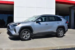 Toyota RAV4 2024 AWD XLE 4dr SUV