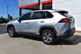 Toyota RAV4 2024 AWD XLE 4dr SUV
