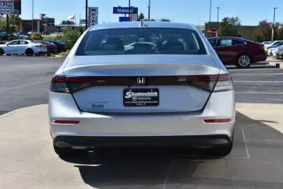 Honda Accord 2024 LX 4dr Sedán